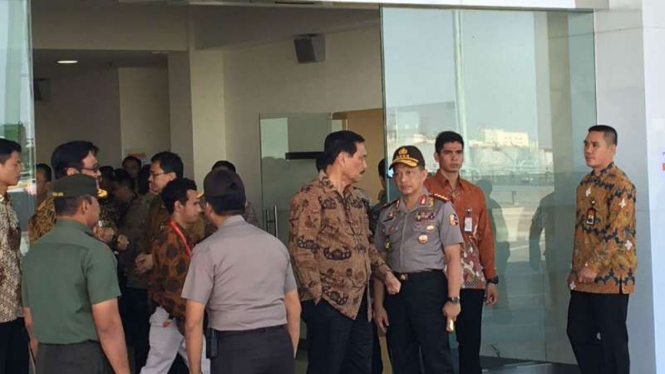Kapolri Jenderal Tito Karnavian dan  Menko Bidang Kemaritiman Luhut B Pandjaitan