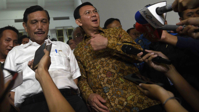 Menteri Koordinator bidang Kemaritiman Luhut Binsar Pandjaitan dan mantan Gubernur DKI Jakarta Basuki 'Ahok' Tjahaja Purnama