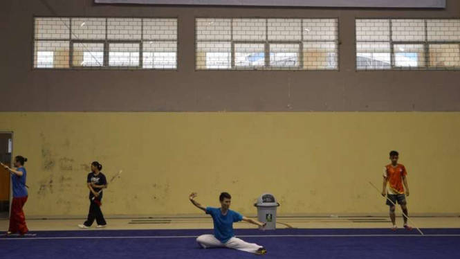 Latihan atlet wushu jelang PON 2016