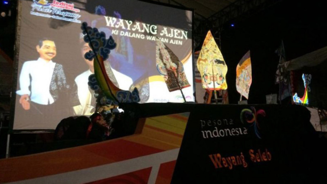 Atraksi Wayang Ajen sebagai salah satu potensi wisata budaya Banten.