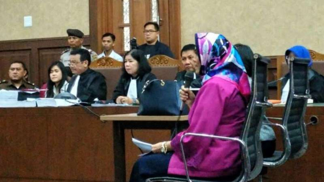 Ahli psikologi Universitas Indonesia (UI) Dewi Taviana Walida di persidangan.