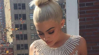 Punya Penata Gaya Baru, Penampilan Kylie Jenner Lebih Seksi