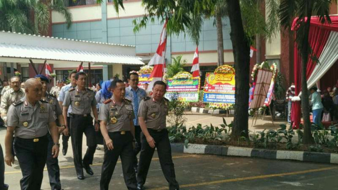 Kapolri Jenderal Tito Karnavian di RS Polri, Kramajati, Jakarta Timur.