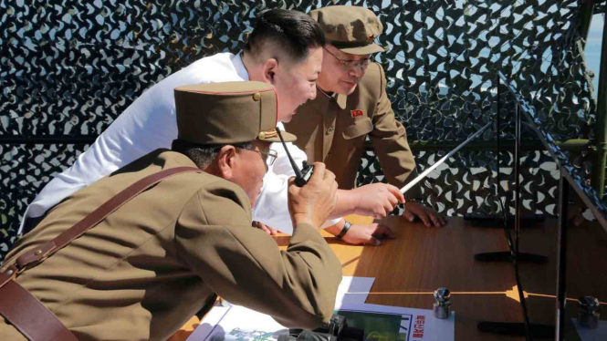 Korea Utara Uji Coba Roket Pengangkut Satelit