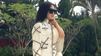 Syahrini Pamer Manggung di Stadion Ajax Amsterdam