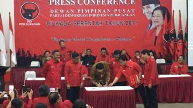 Ahok-Djarot tandatangani kontrak politik dengan PDIP.