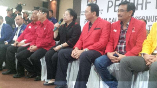 Megawati Soekarnoputri dan Ahok-Djarot di KPU Provinsi DKI
