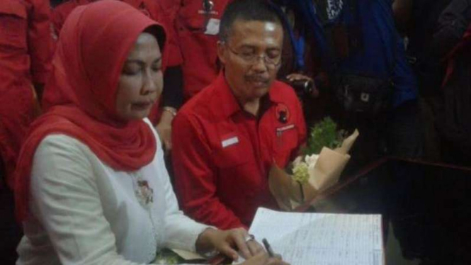 Bakal Calon Wali Kota Batu Dewanti Rumpoko daftarkan diri ke KPUD