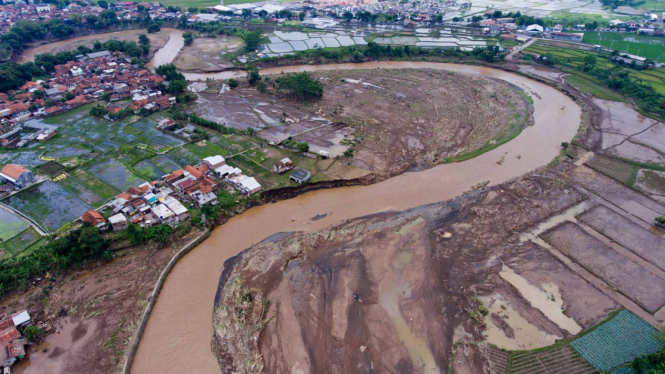 Foto Udara Kondisi Banjir Bandang di Garut, Kamis (22/9/2016)