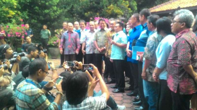 Koalisi Cikeas berkumpul di Puri Cikeas, Bogor, Jawa Barat.