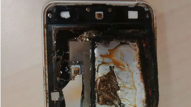 Samsung Galaxy A3 terbakar