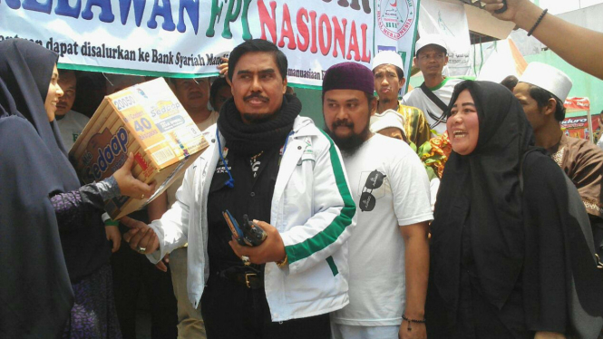 FPI menyalurkan bantuan kemanusiaan ke korban banjir bandang Garut