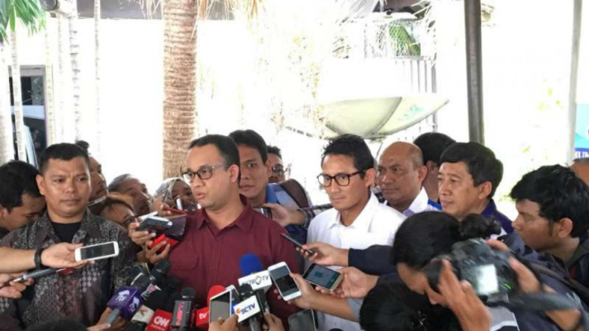 Anies Baswedan dan Sandiaga Uno