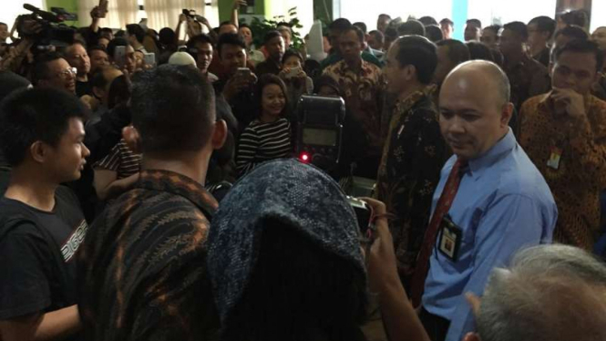 Presiden Joko Widodo sidak ke kantor pajak grogol Jakarta Barat