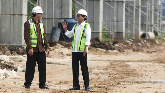 Presiden Jokowi saat Tinjau Perkembangan LRT Jabodetabek
