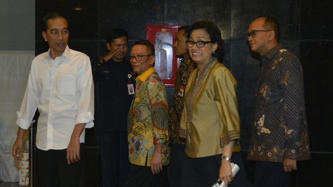 Presiden Jokowi dan Menteri Keuangan Sri Mulyani saat tinjau Kantor Pajak beberapa waktu lalu.