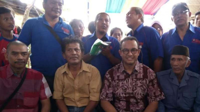 Anies Baswedan blusukan ke Tanah Merah, Rawa Badak, Jakarta Utara.