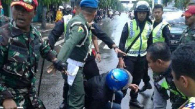 Jurnalis NetTV di Madiun, Sony Misdanto, jadi korban penganiayaan.