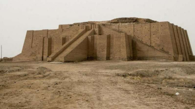 Ziggurat, salah satu bangunan peninggalan Arkeologi.