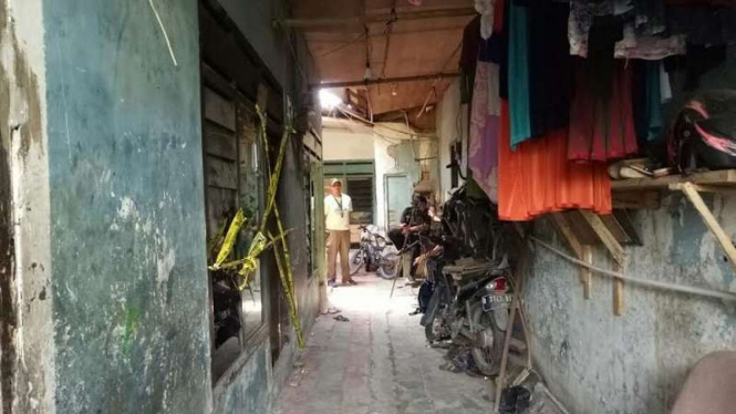 Suasana di lokasi mutilasi bayi di Cengkareng, Jakarta Barat.