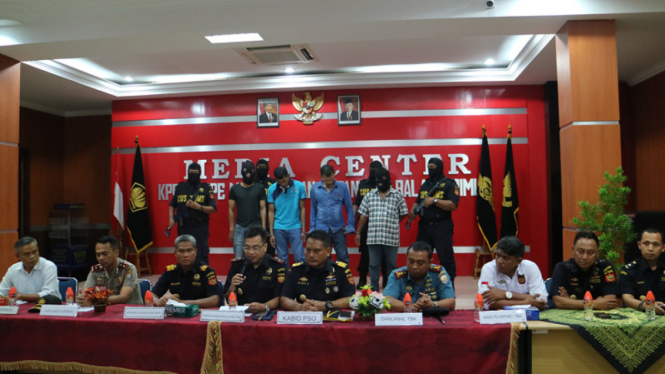 Bea Cukai Tanjung Balai Karimun Tangkap Penumpang Ferry Pembawa Narkoba