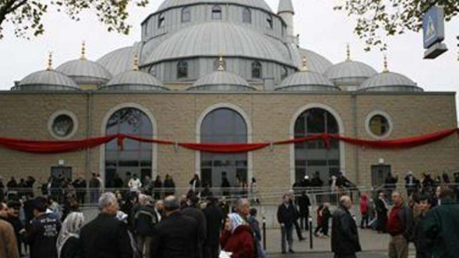 Masjid Merkez di Duisburg, Jerman.