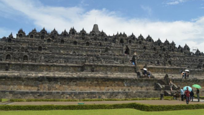 Candi Borobudur, di Magelang, Jawa Tengah.