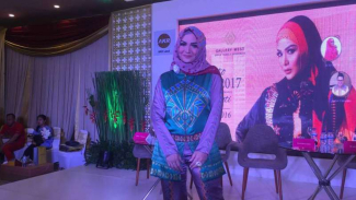 Dipuji Suami, Krisdayanti Nyaman Berbusana Muslim