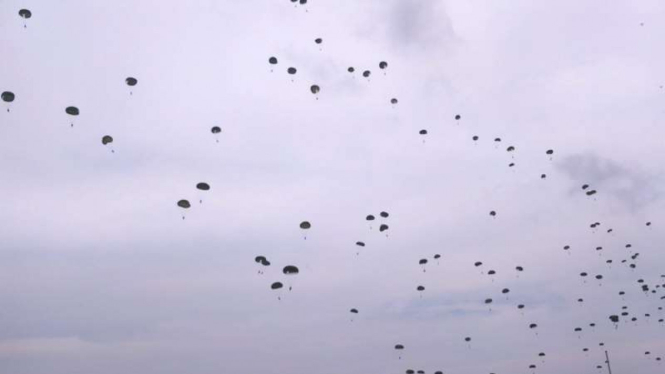  Atraksi Udara Peringatan HUT TNI di Natuna.