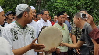 Sandiaga Uno Tanda Tangani Kontrak Politik