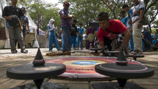 Gasing Lombok Bukan Sekadar Permainan Anak Anak