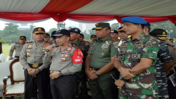 Kapolri Jenderal Tito Karnavian saat apel pasukan di Monas Jakarta