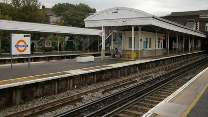 London Overground Stasion.