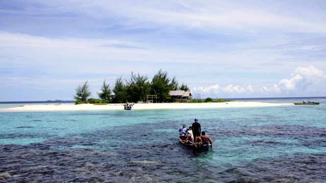 Pesona Pulau Tinalapu