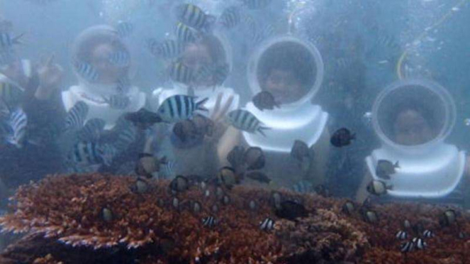 Seawalker, Tanjung Benoa, Bali.