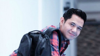 Kesibukan Baru Dude Harlino Jadi Model Video Klip
