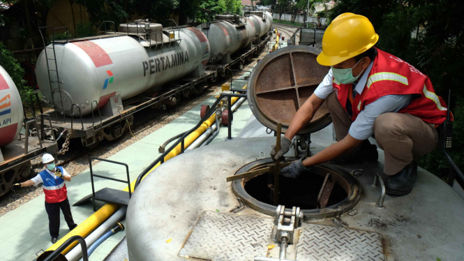 Ilustrasi-Kilang minyak Pertamina