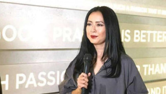 Rahasia Rambut Hitam dan Tebal Maya Hasan