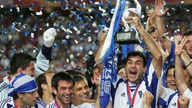 Timnas Yunani saat menjuarai Piala Eropa 2004
