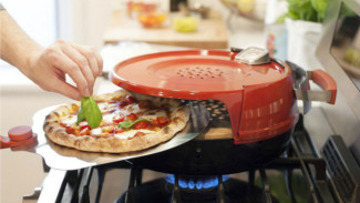 Siapa Bilang Anda Tak Bisa Masak Pizza Sendiri di Rumah?