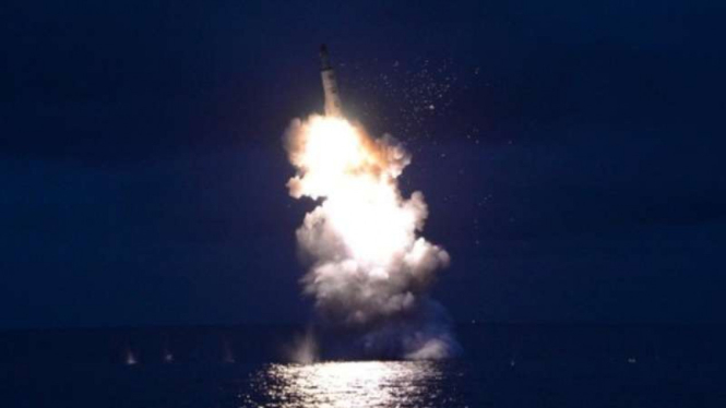 Salah satu proses peluncuran rudal milik Korea Utara.