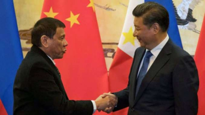 Presiden Filipina Rodrigo Duterte dan Presiden China Xi Jinping.