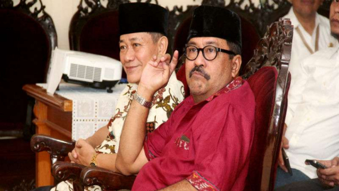   Rano Karno-Embay Mulya Syarif 