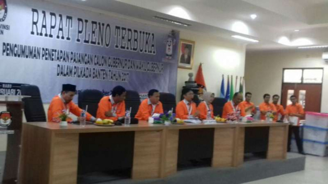 Rapat Pleno KPUD Banten mengenai penetapan kandidat pilkada Banten 2017.