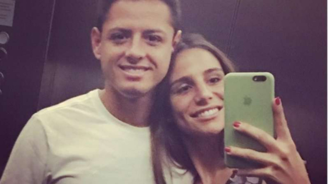 Javier 'Chicharito' Hernandez dan kekasihnya, Lucia Villalon
