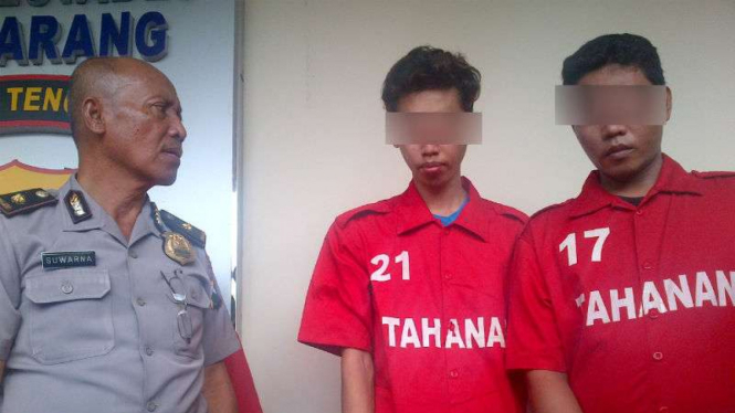 Dua pemuda kasus penyelundupan sabu di sel tahanan Mapolres Semarang. 