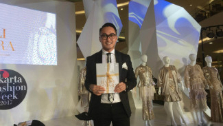 Barli Asmara Ungkap Rahasia Langgeng Sukses Desainer