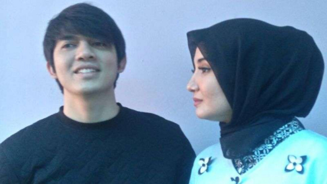 Irwansyah dan Zaskia Sungkar