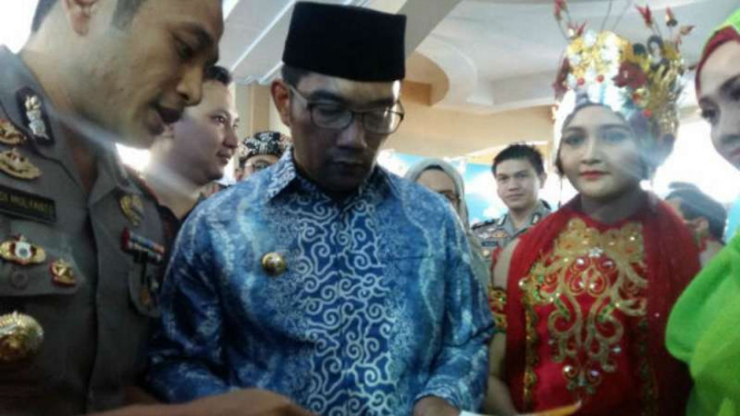 Wali Kota Bandung, Ridwan Kamil, di sela Forum Nasional Reflikasi Inovasi Pelayanan Publik di gedung Pusat Dakwah Islam Kota Bandung pada Rabu, 26 Oktober 2016.