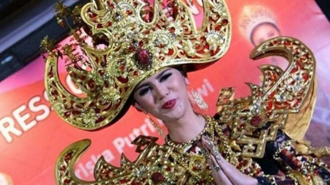 Kostum Royal Sigokh karya Dynand Fariz di Miss Grand International 2016